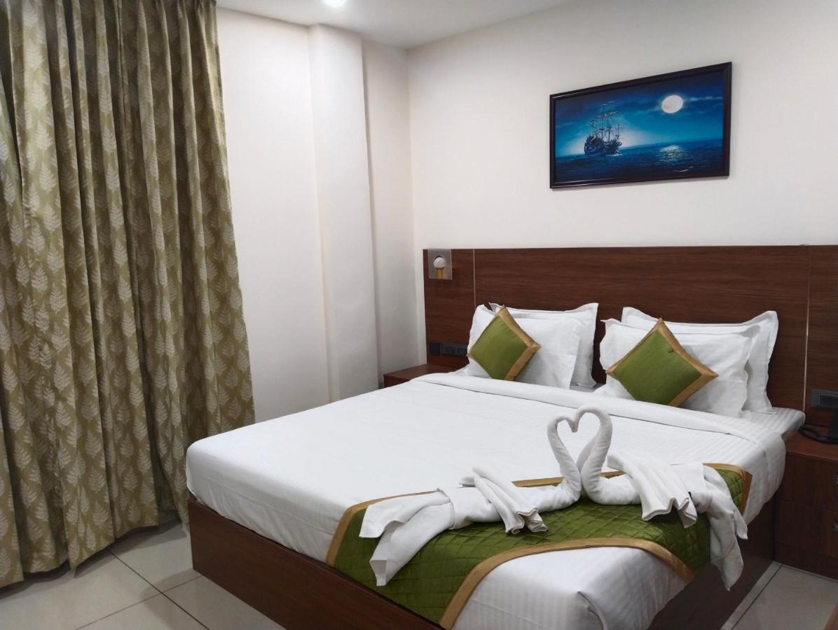 Hotel Seapark Kollam Eksteriør billede