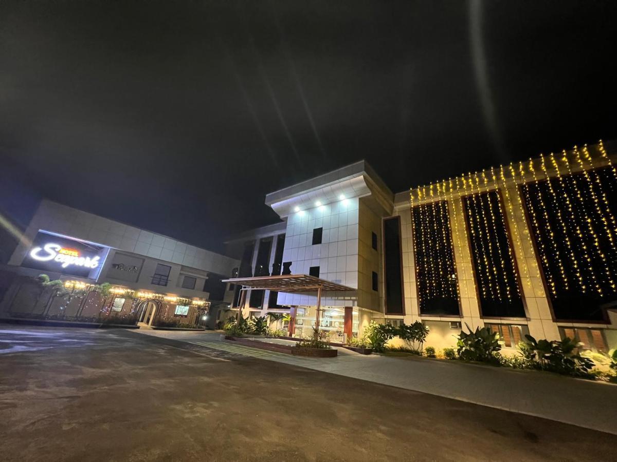 Hotel Seapark Kollam Eksteriør billede